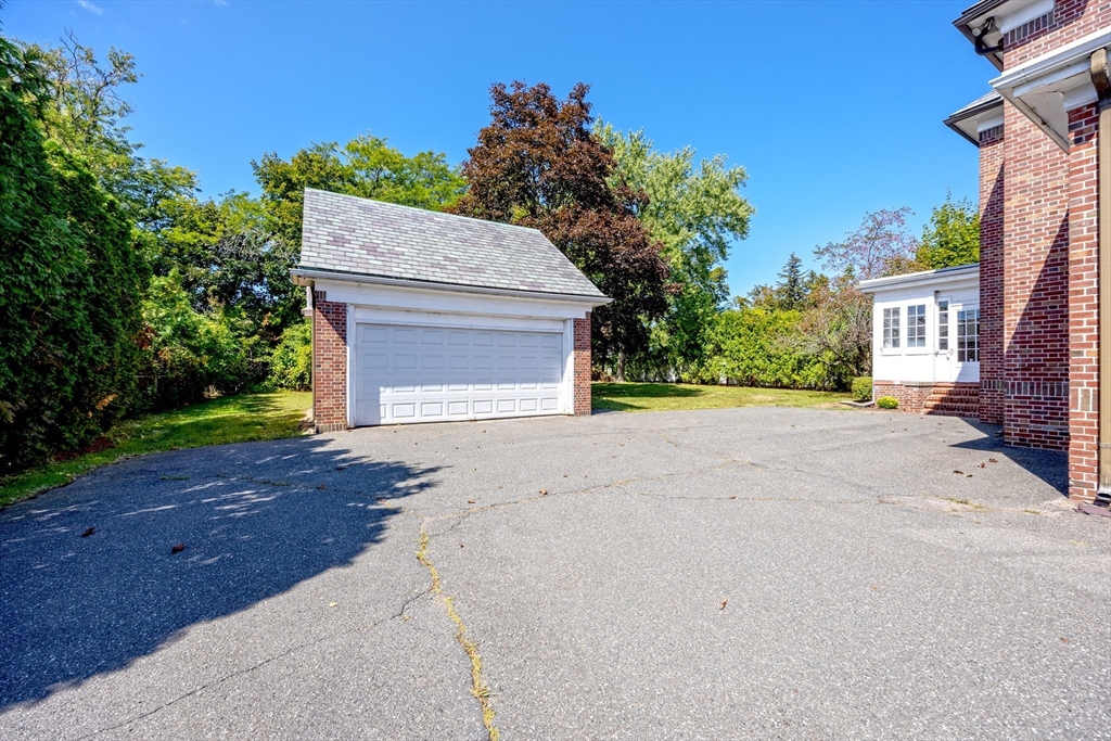 1793 Northampton Street Holyoke, MA 01040 - Photo 8 of 39