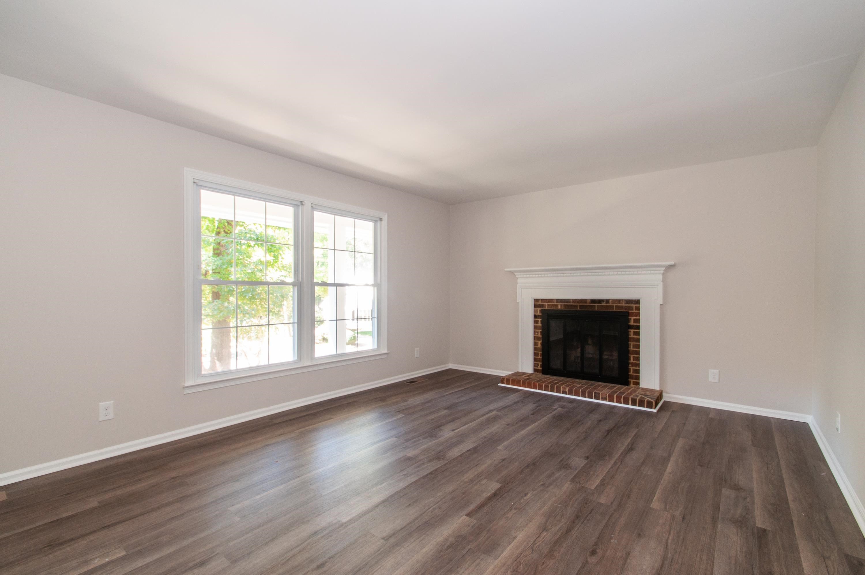 5813 Caledonia Street Raleigh, NC 27609 - Photo 14 of 50 Living Room