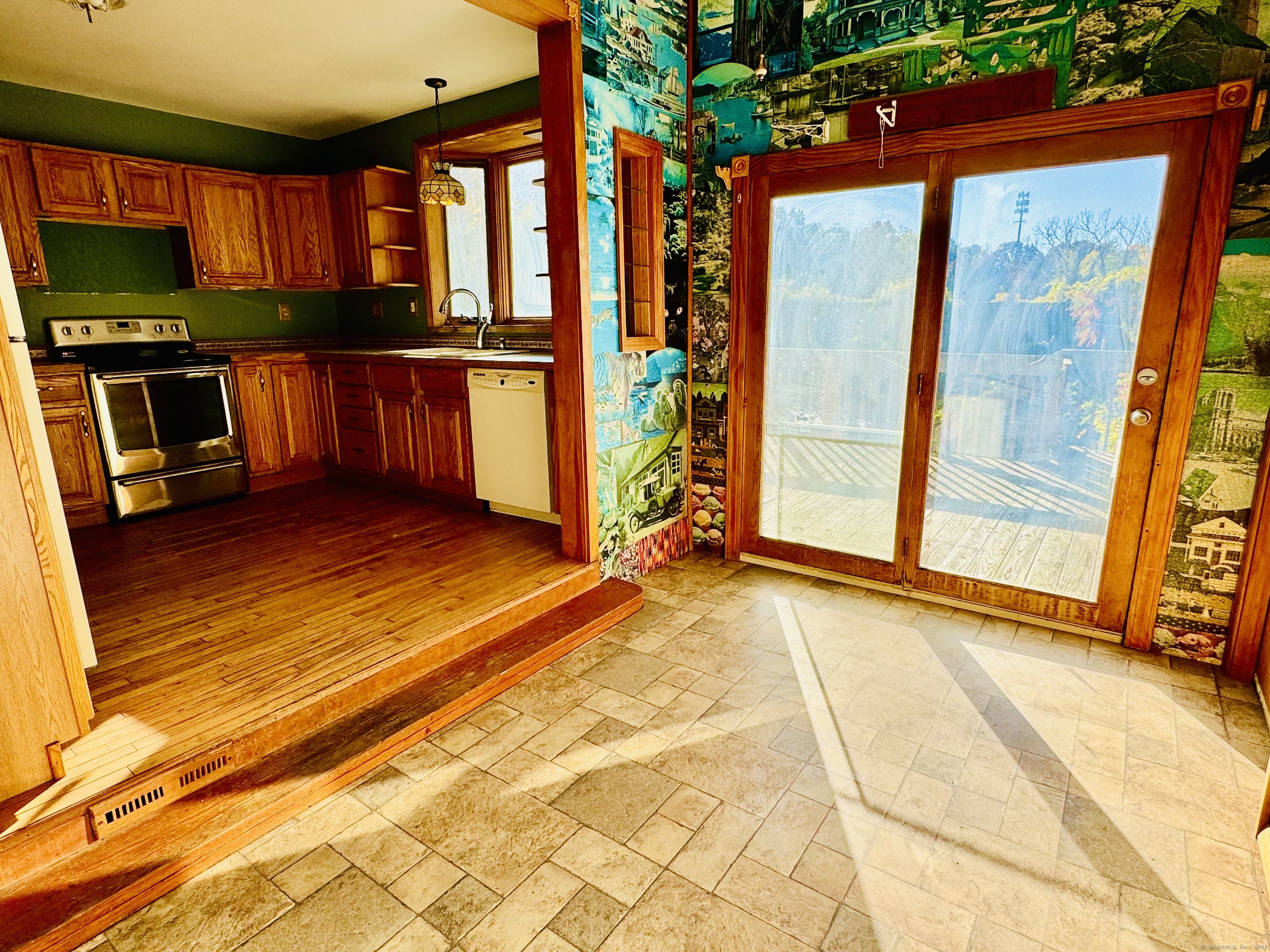 104 Cemetery Road Vernon, CT 06066 - Photo 3 of 28 a view of a living room
