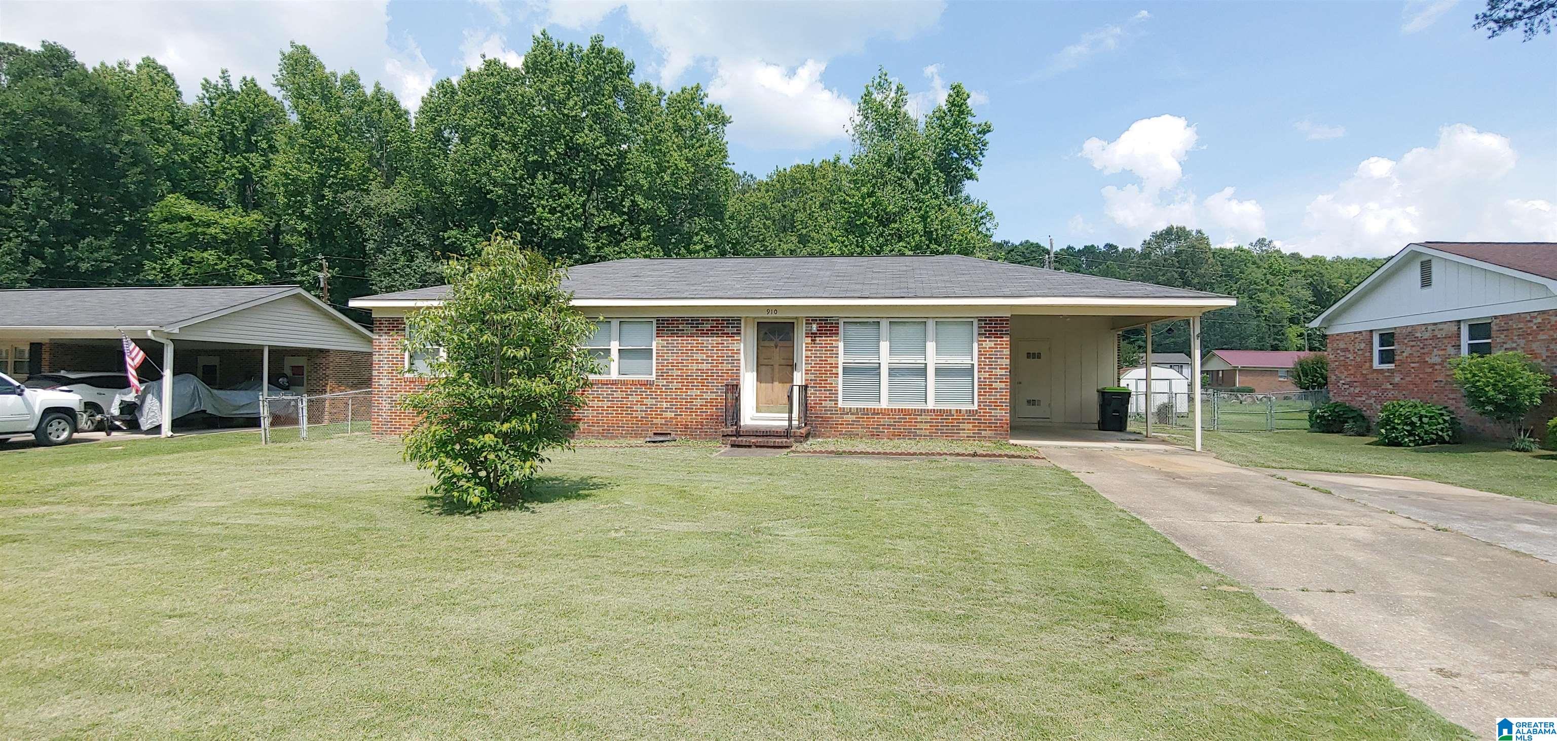 910 Clement Drive Sylacauga, AL 35151 - Photo 1 of 8