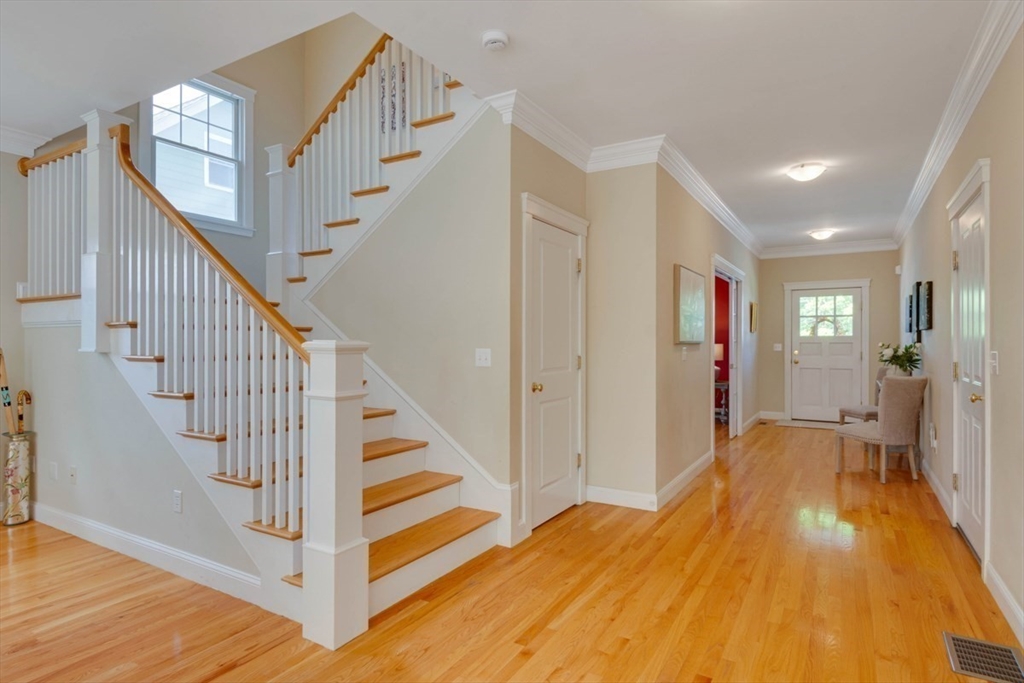 39 Lawton Road Needham, MA 02492 - Photo 11 of 40