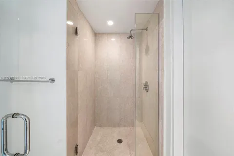 $8,200 | 200 Biscayne Blvd Way, Unit 4308, Miami, FL 33131