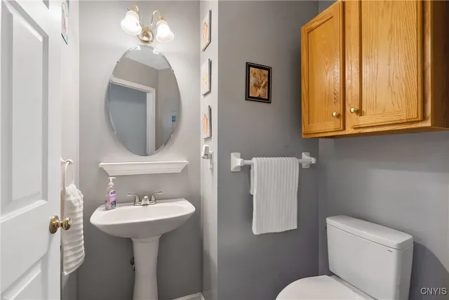 $324,900 | 4036 Mary Lynn Drive, Lenox, NY 13032