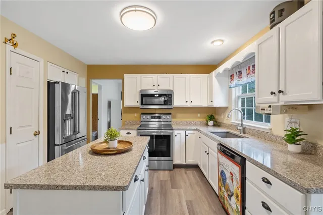 $324,900 | 4036 Mary Lynn Drive, Lenox, NY 13032