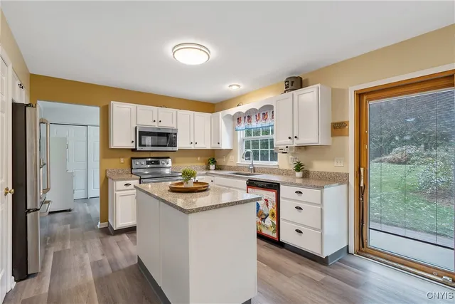 $324,900 | 4036 Mary Lynn Drive, Lenox, NY 13032