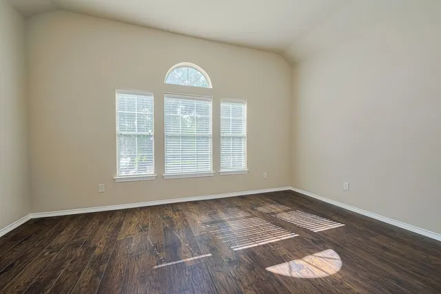 $2,700 | 2206 Grand Shore Court, Pearland, TX 77584