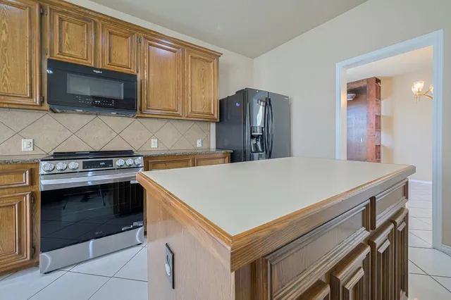 $2,700 | 2206 Grand Shore Court, Pearland, TX 77584