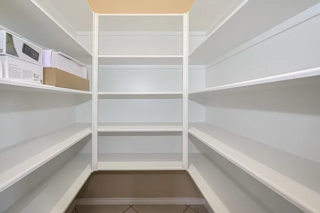 $2,700 | 2206 Grand Shore Court, Pearland, TX 77584