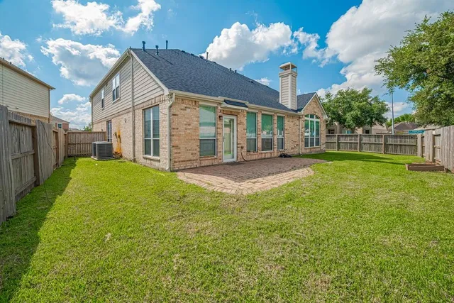 $2,700 | 2206 Grand Shore Court, Pearland, TX 77584