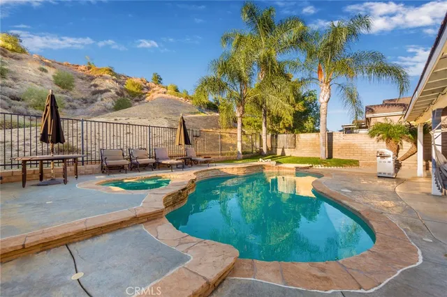 $888,000 | 28327 Gibraltar Lane, Castaic, CA 91384