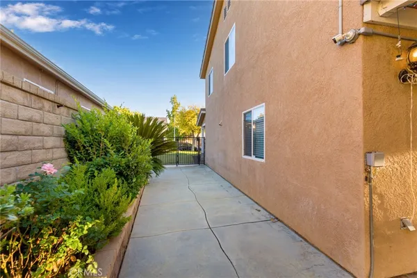 $888,000 | 28327 Gibraltar Lane, Castaic, CA 91384