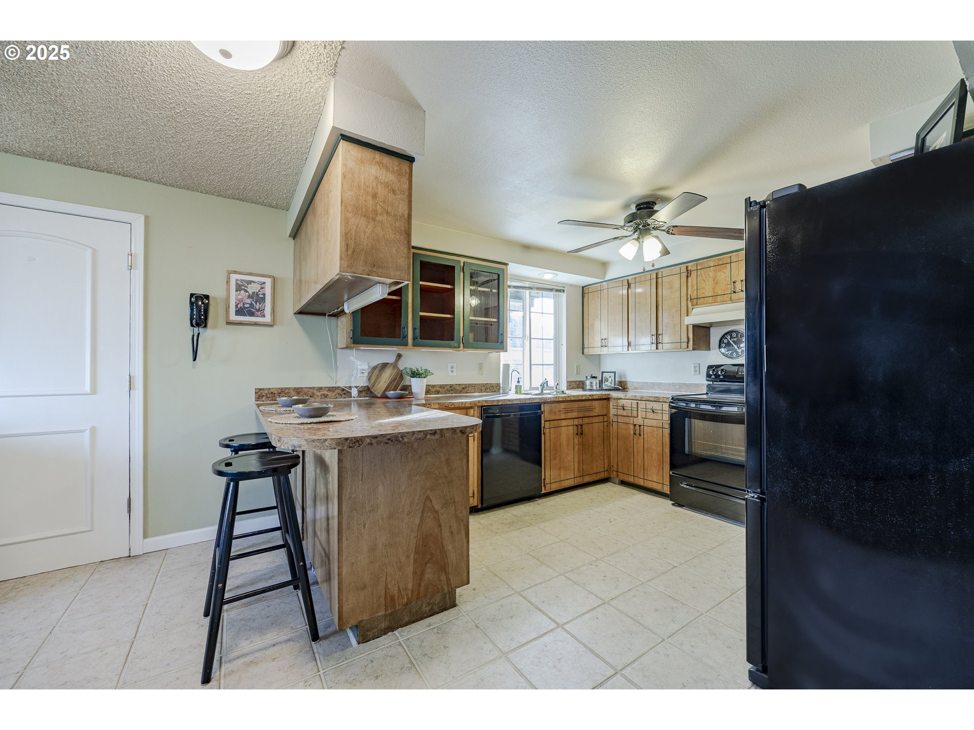 548 16th Street Springfield, OR 97477 - Photo 15 of 34