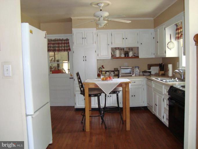 3026 Clayton Road Joppa, MD 21085 - Photo 6 of 12 Kitchen