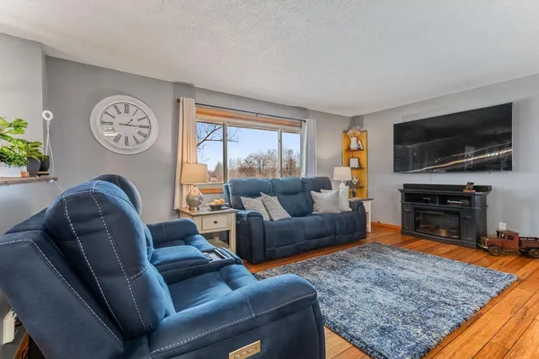 $459,900 | 45325 Forest Boulevard, Harris, MN 55032