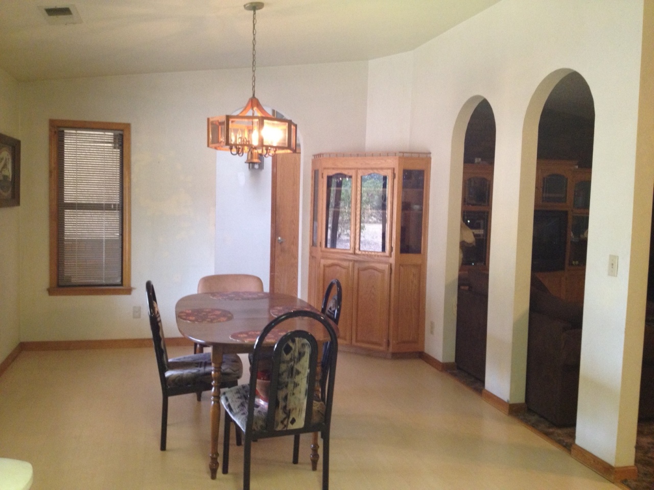 17119 Ruthwin Way Anderson, CA 96007 - Photo 4 of 10 Dining