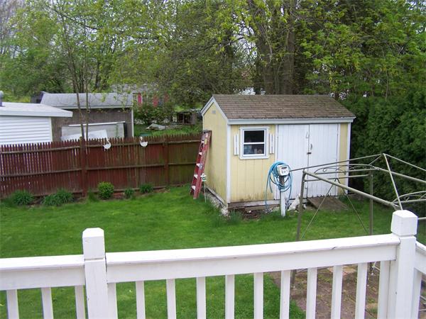 20 Lark Street Fall River, MA 02721 - Photo 5 of 11 Gallery Image 5