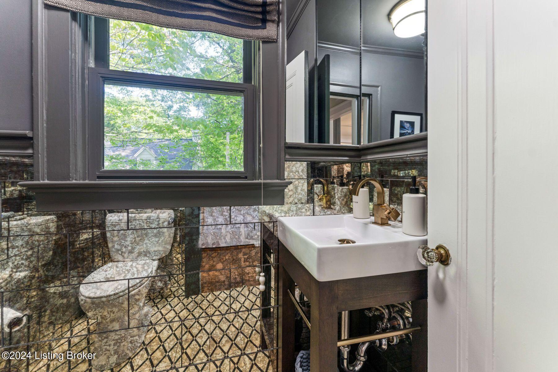 34 Hill Road Louisville, KY 40204 - Photo 13 of 63 photo_online_012