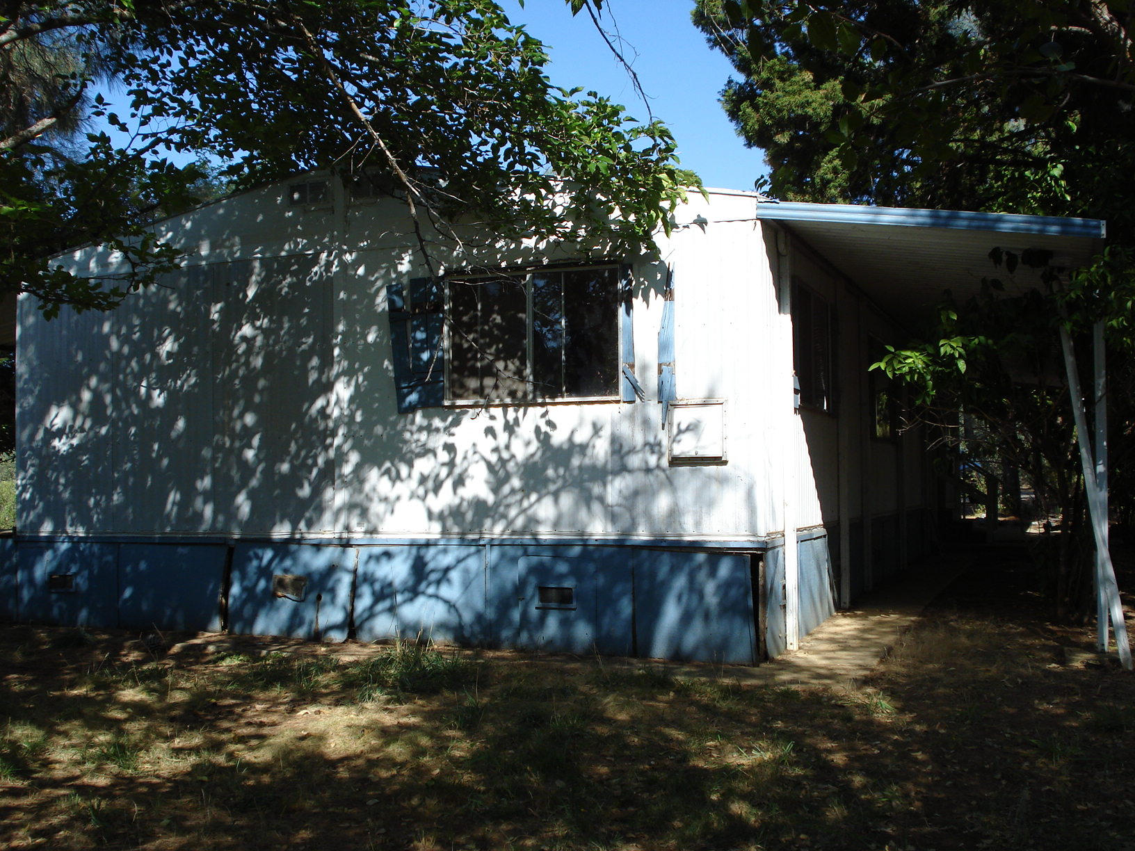 15335 Cloverdale Road Anderson, CA 96007 - Photo 3 of 34 Front Mobile