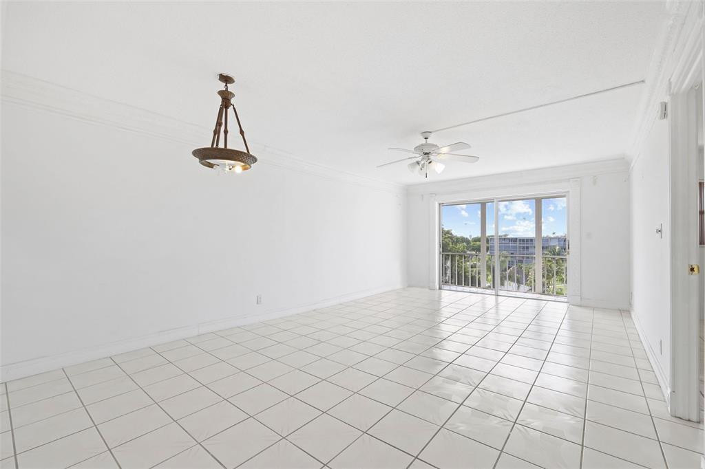 4650 Washington Street, Unit 504 Hollywood, FL 33021 - Photo 14 of 39 Photo 14