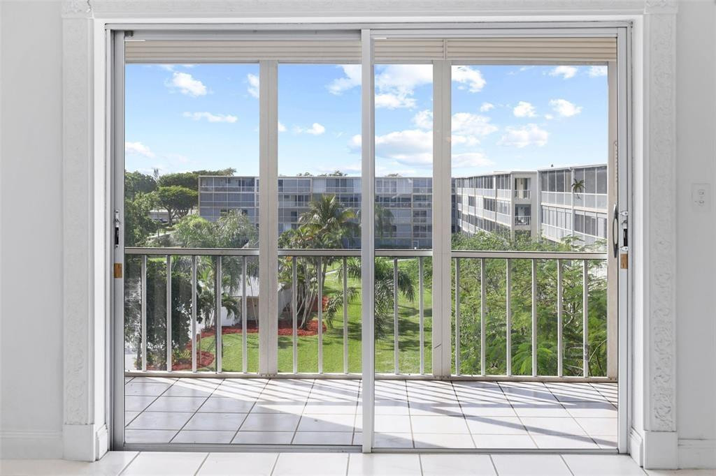 4650 Washington Street, Unit 504 Hollywood, FL 33021 - Photo 3 of 39 Photo 3