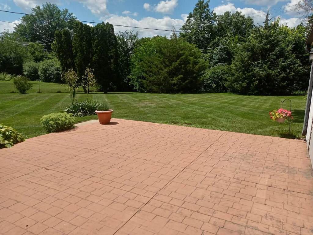 S528 Finley Road Lombard, IL 60148 - Photo 18 of 28 a view of a park with large trees