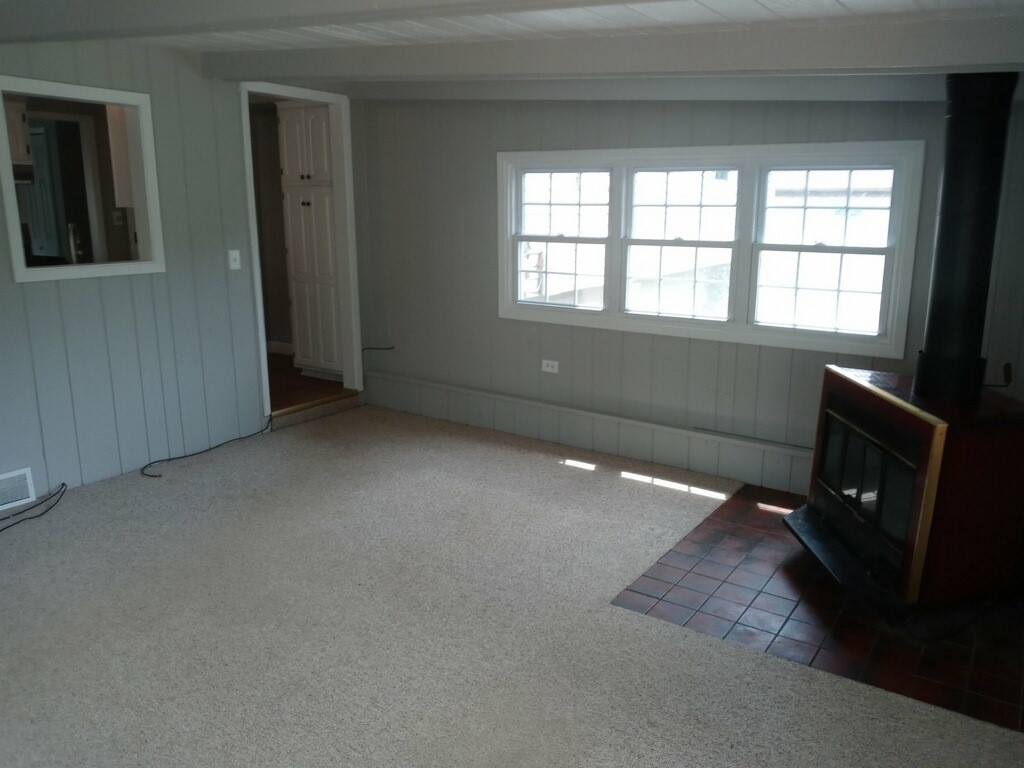 S528 Finley Road Lombard, IL 60148 - Photo 5 of 28 a view of an empty room with a window