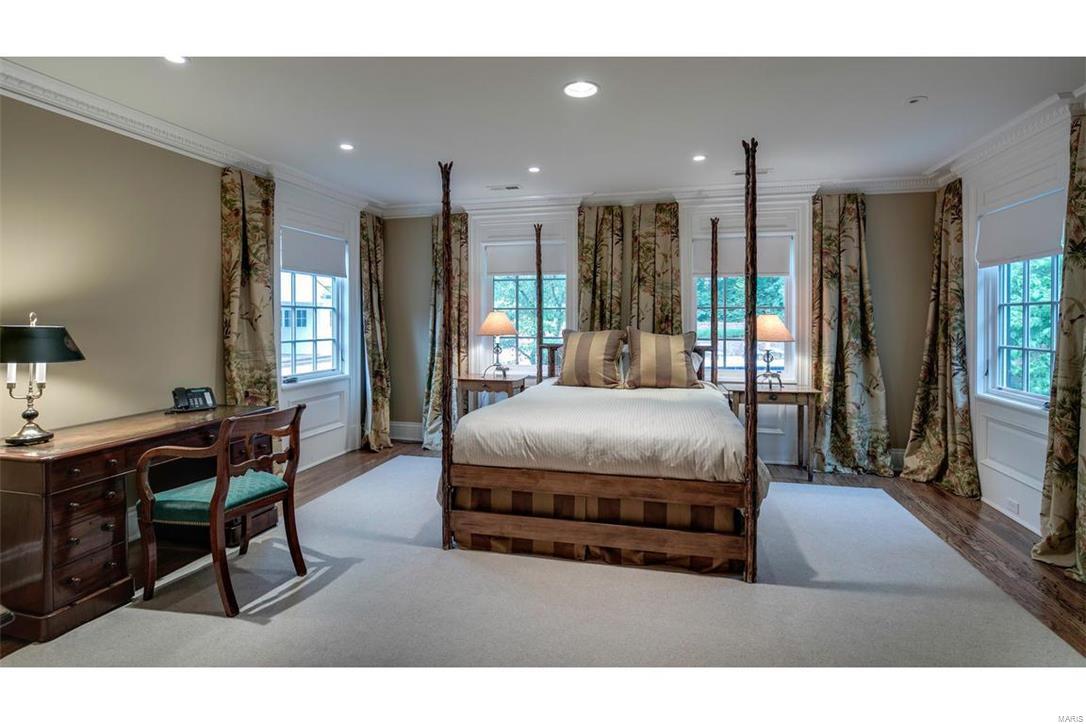 25 Upper Ladue Road Ladue, MO 63124 - Photo 31 of 47 Gallery Image 31
