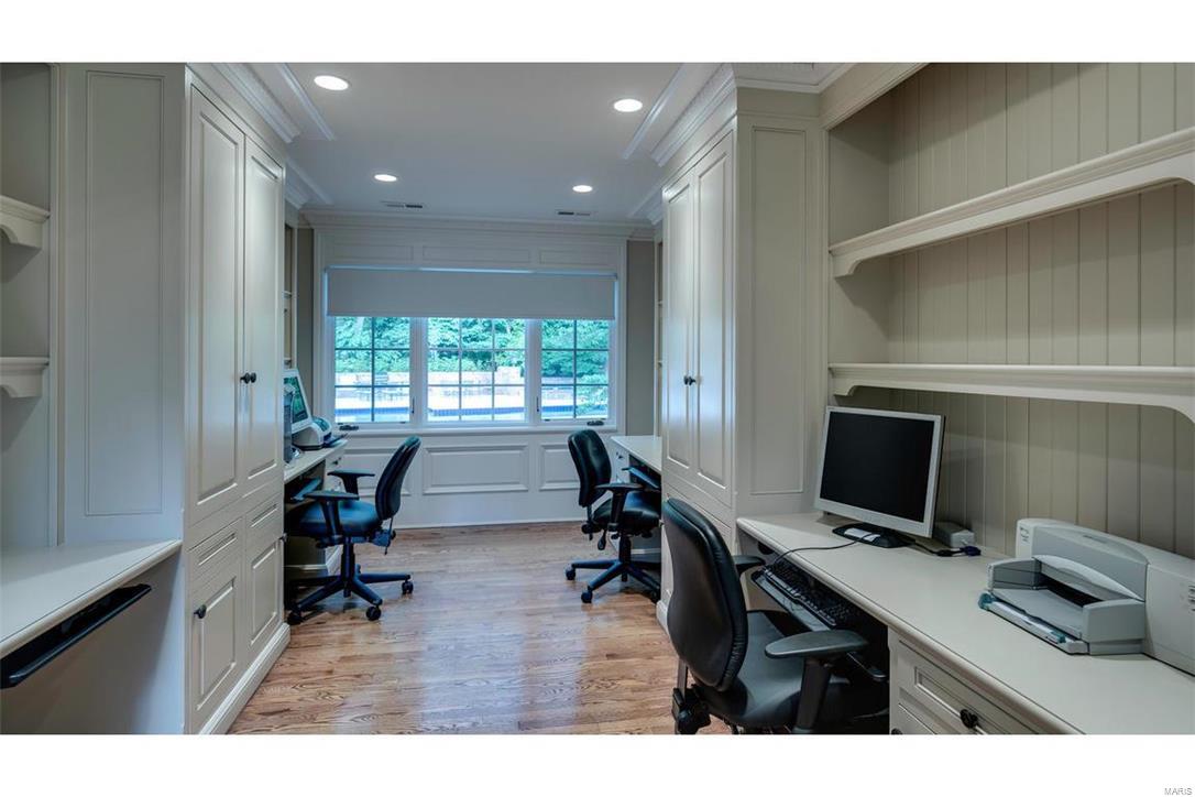 25 Upper Ladue Road Ladue, MO 63124 - Photo 34 of 47 Gallery Image 34