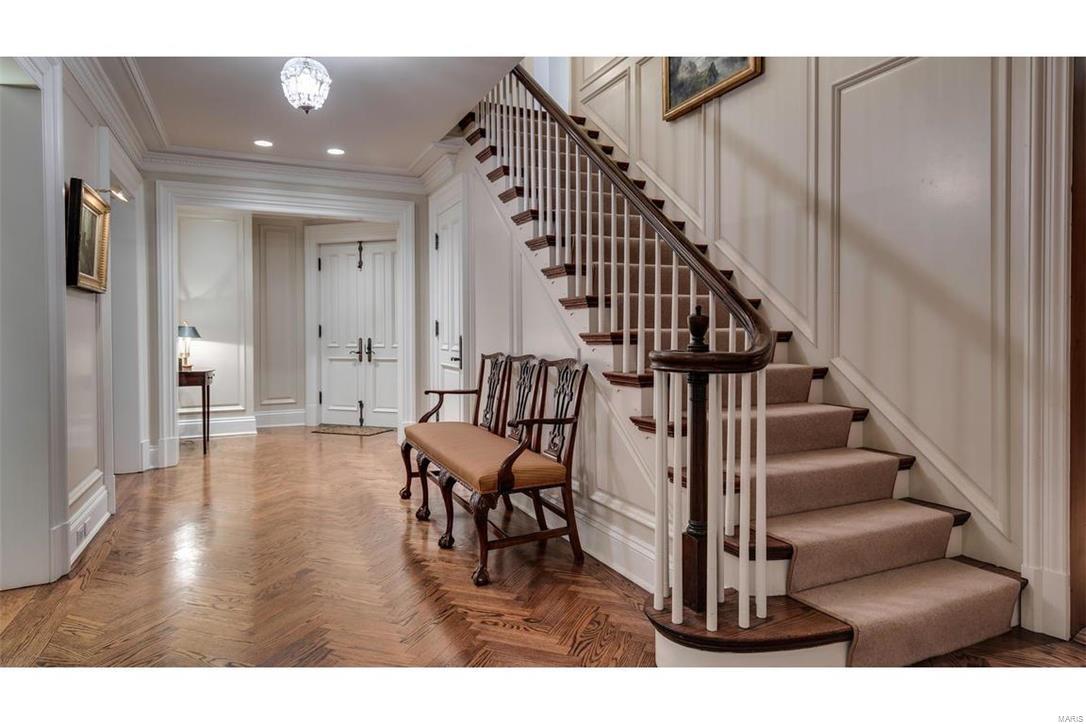 25 Upper Ladue Road Ladue, MO 63124 - Photo 8 of 47 Gallery Image 8