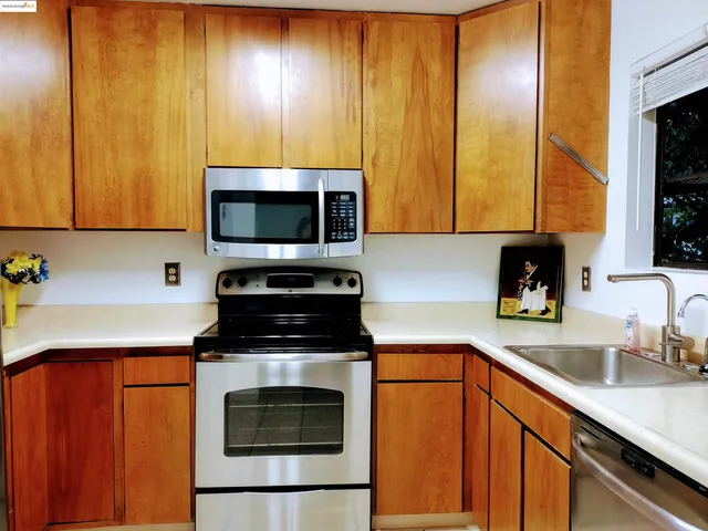 $788,000 | 4240 Adeline Street, Emeryville, CA 94608