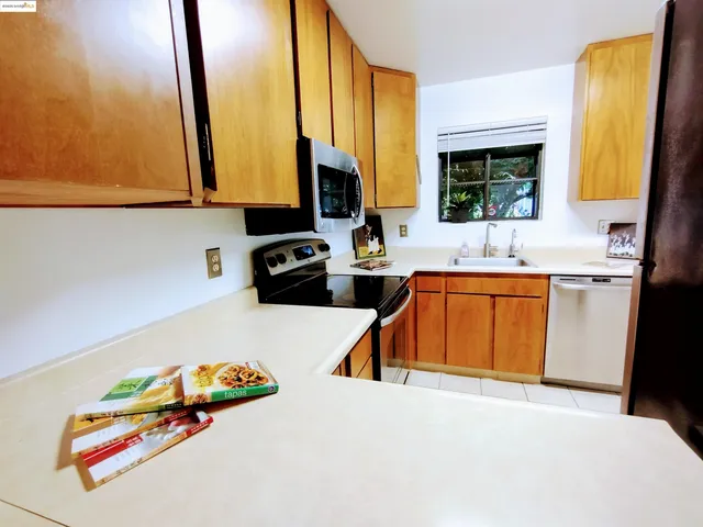 $788,000 | 4240 Adeline Street, Emeryville, CA 94608