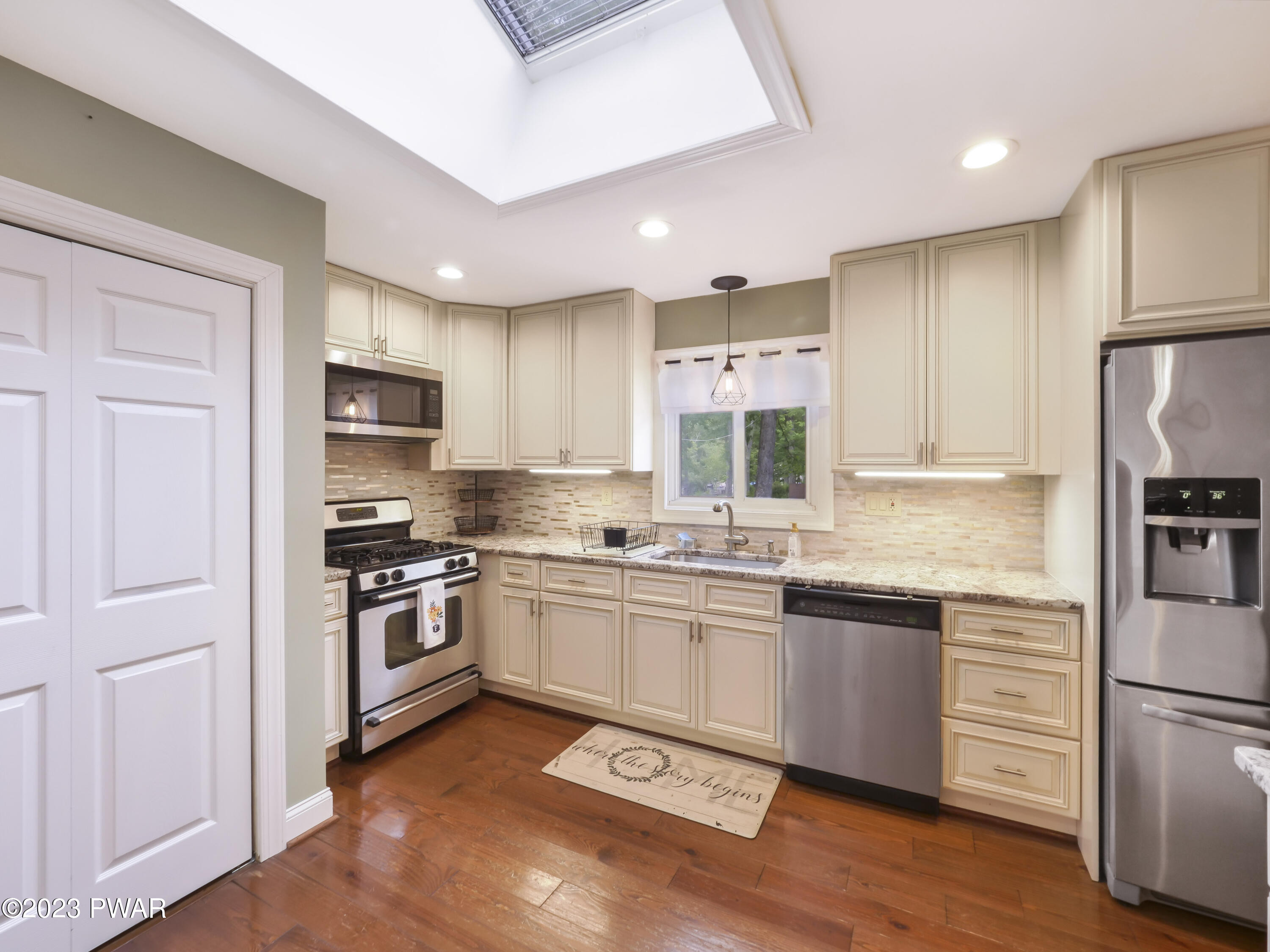 2120 Spring Drive Bushkill, PA 18324 - Photo 13 of 27 Kitchen