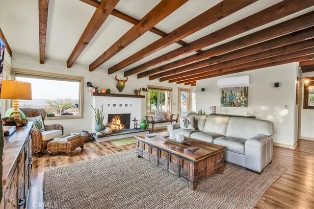 a kitchen that has a lot of cabinets in it