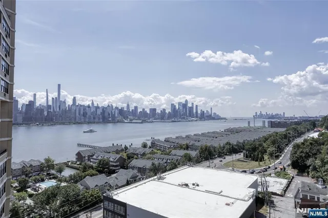 $399,000 | 7004 JFK Boulevard East, Unit 20E, Guttenberg, NJ 07093