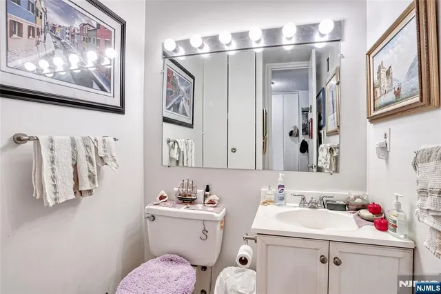 $399,000 | 7004 JFK Boulevard East, Unit 20E, Guttenberg, NJ 07093