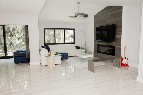 $4,300 | 5700 Coach House Circle, Unit D, Boca Raton, FL 33486