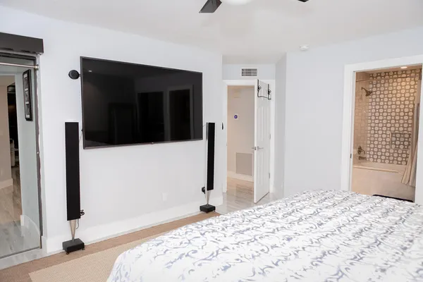 $4,300 | 5700 Coach House Circle, Unit D, Boca Raton, FL 33486