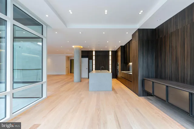 $4,486,800 | 223 South 6th Street, Unit 301, Philadelphia, PA 19106