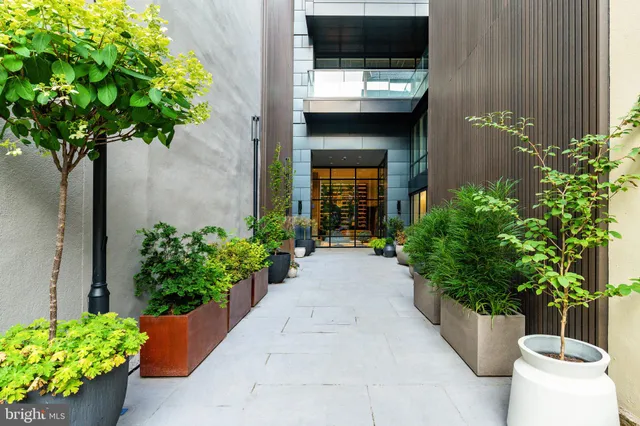 $4,486,800 | 223 South 6th Street, Unit 301, Philadelphia, PA 19106