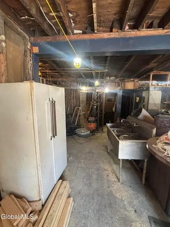 $153,000 | 250 East Street, Rensselaer, NY 12144