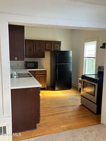 $153,000 | 250 East Street, Rensselaer, NY 12144