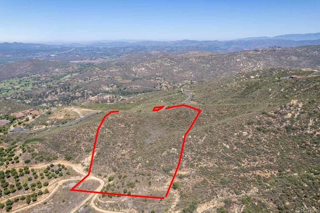 18055 Sunset Point Poway, CA 92064 - Photo 9 of 39 a view of a outdoor space