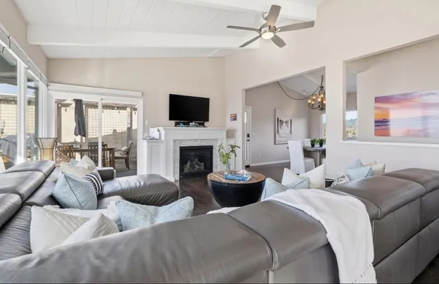 $1,950,000 | 229 Rio Del Mar Boulevard, Aptos, CA 95003