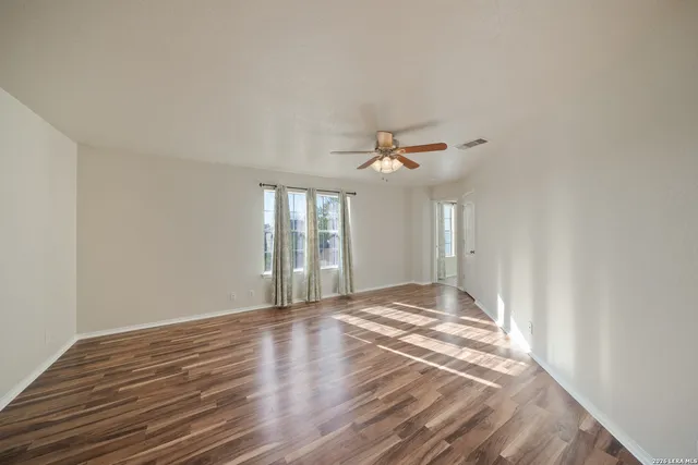 $1,745 | 11126 Acuff, San Antonio, TX 78254