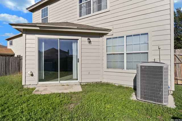 $1,745 | 11126 Acuff, San Antonio, TX 78254