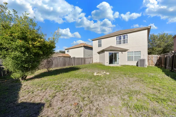 $1,645 | 11126 Acuff, San Antonio, TX 78254
