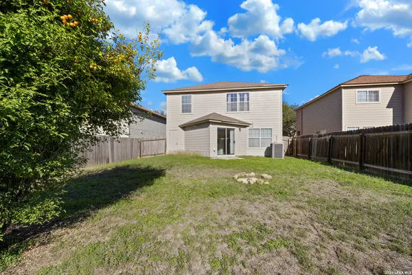 $1,645 | 11126 Acuff, San Antonio, TX 78254