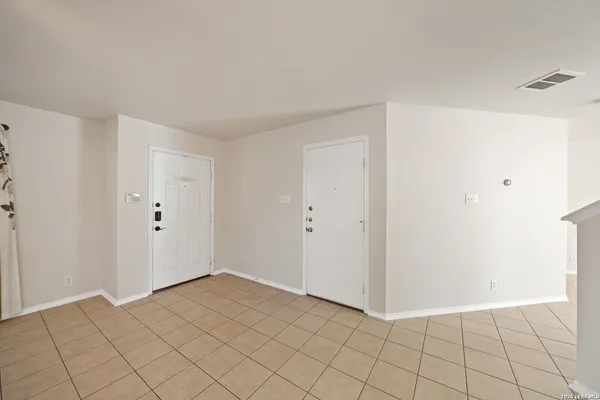 $1,645 | 11126 Acuff, San Antonio, TX 78254