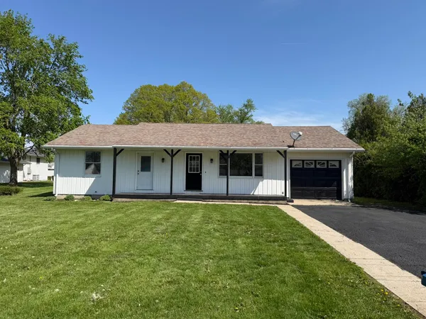 $174,900 | 204 East Broadway Street, Brook, IN 47922