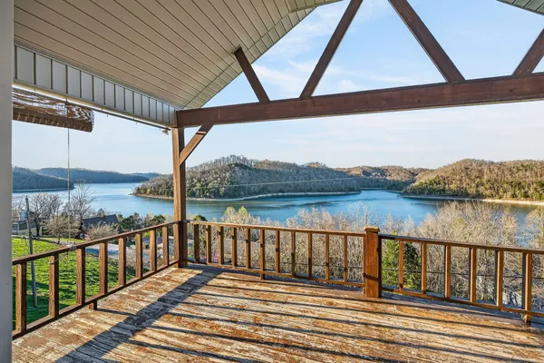 $669,000 | 1634 Falling Water Road, Sparta, TN 38583